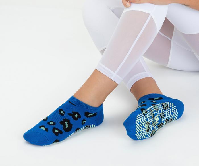 Anti-Slip Yoga Socks – On The Move Favorites